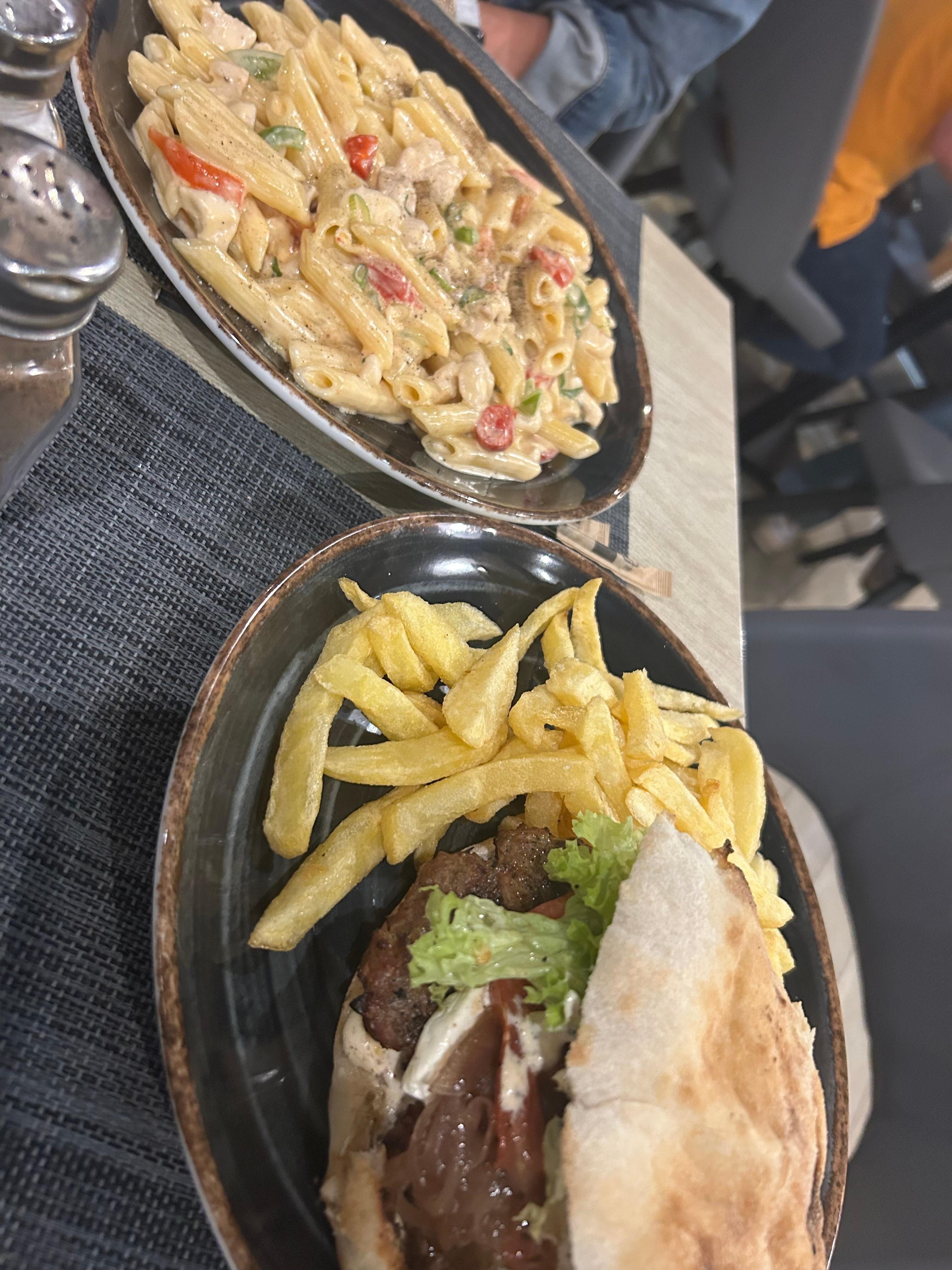 Chicken penne and big ole burger…..both delicious 