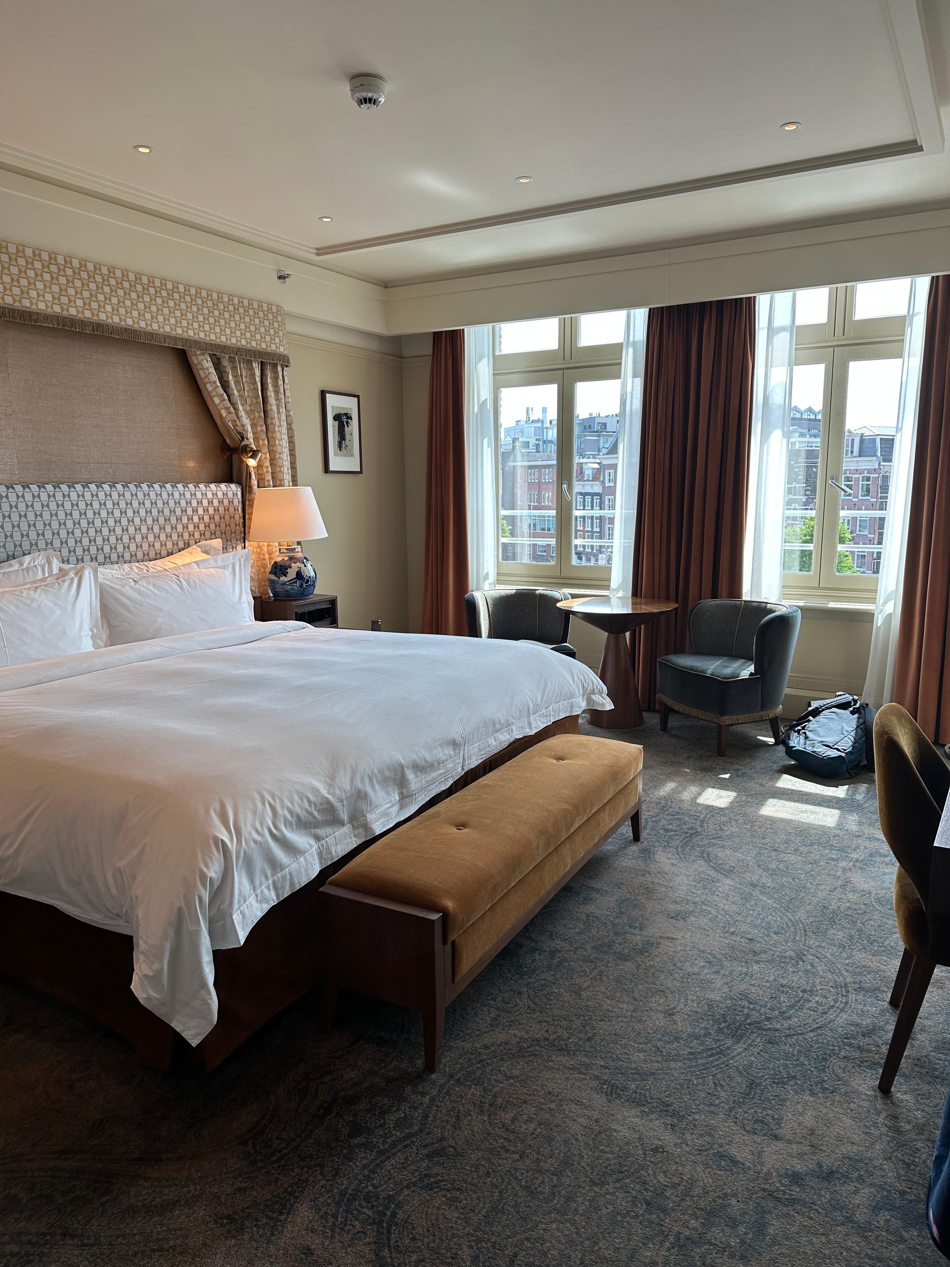 Our room bed was unbelievable and big soaking bath tub 