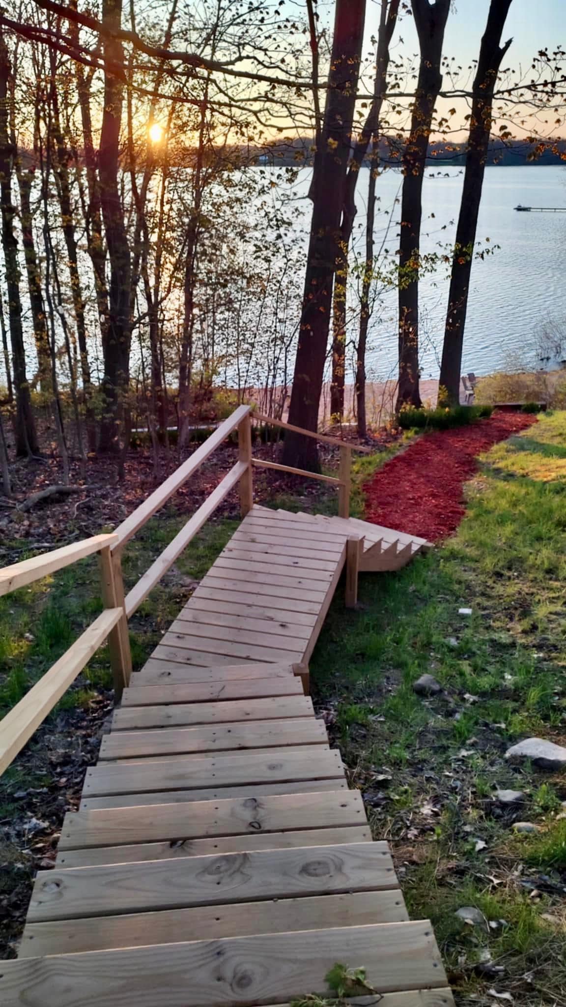 Nice new steps down to the lake made for easy up and down.