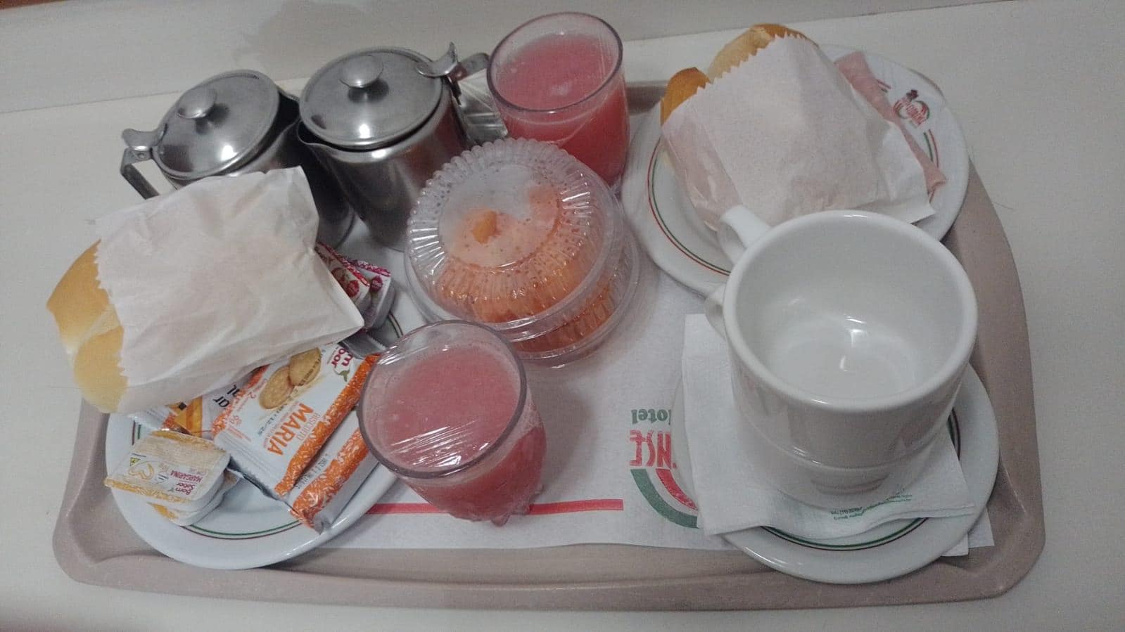 Café da manhã fresquinho muito gostoso 