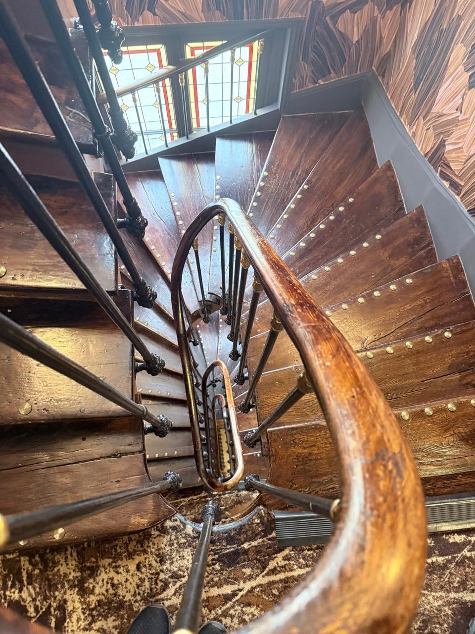 Linda escada do hotel 