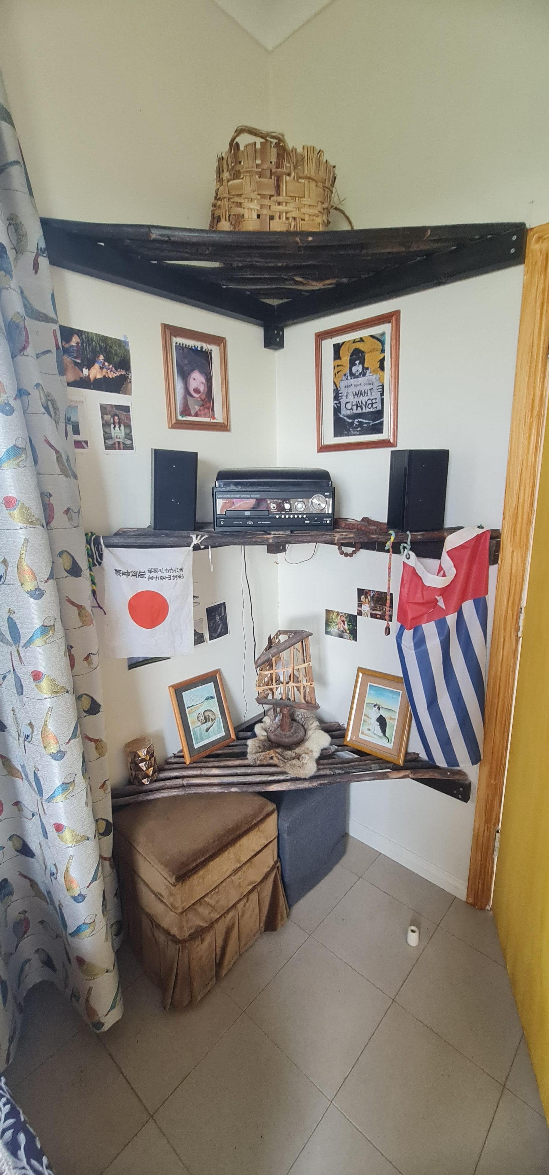 Record player and vinyls