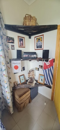 Record player and vinyls