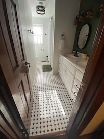 1st Floor Bathroom