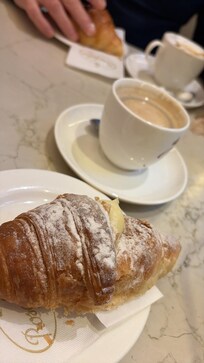 The Rosa Salva bakery is excellent x