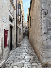Alley where to hotel is located.