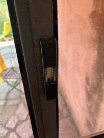 unbenutzbare Tür1 von Wohnraum zur Terrasse