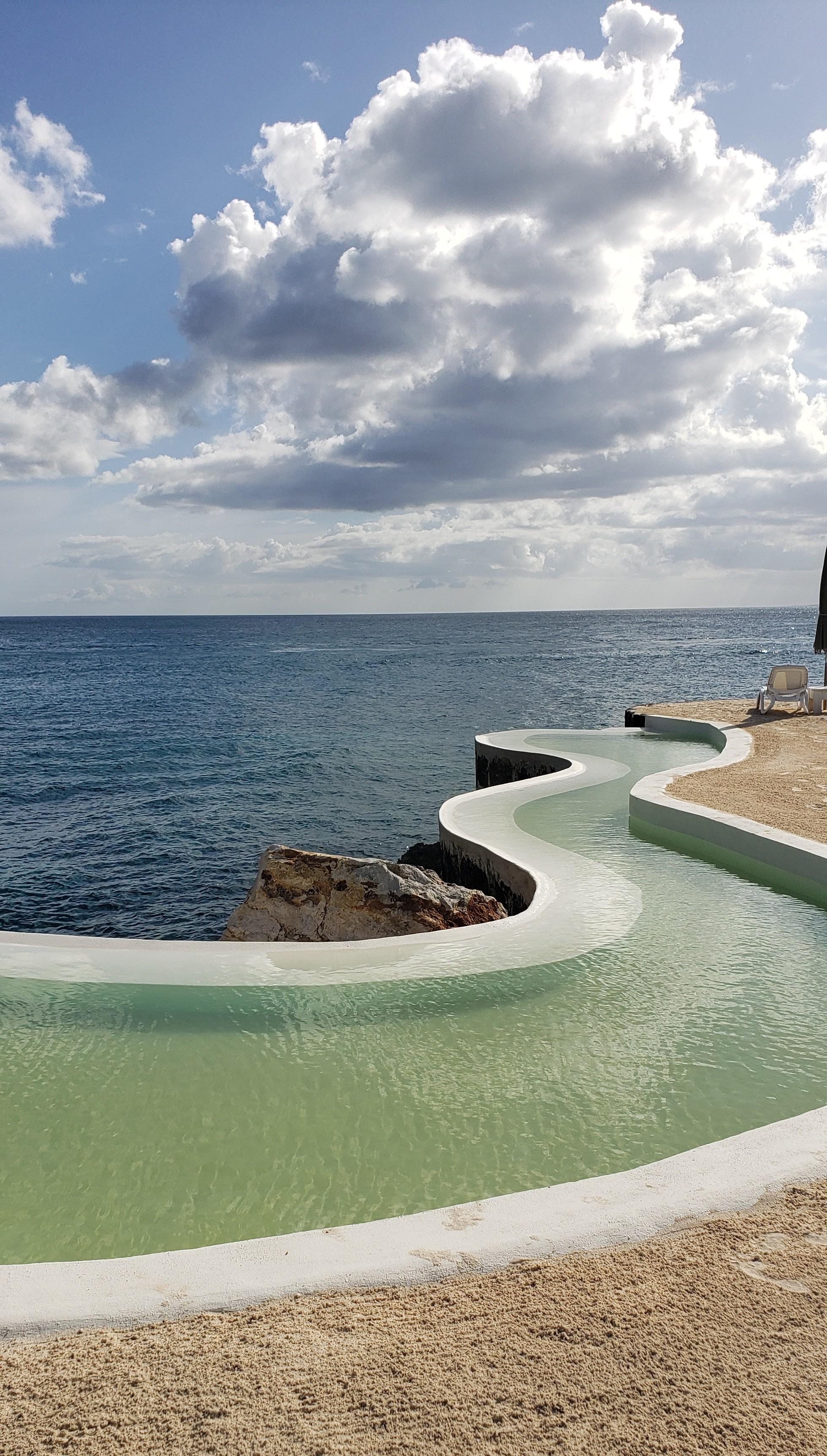 Infinity pools