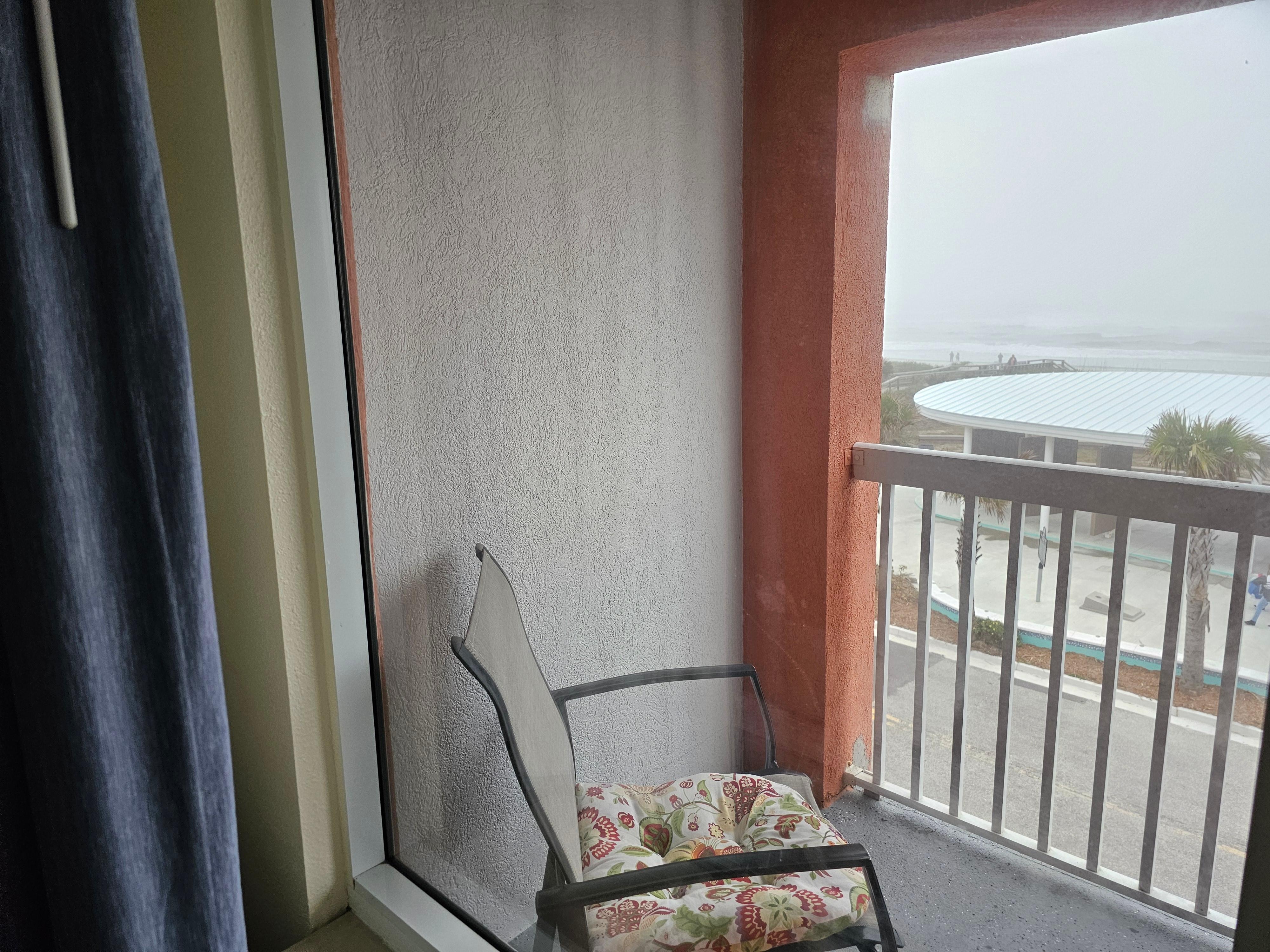 Dirty window.. ZOOM IN