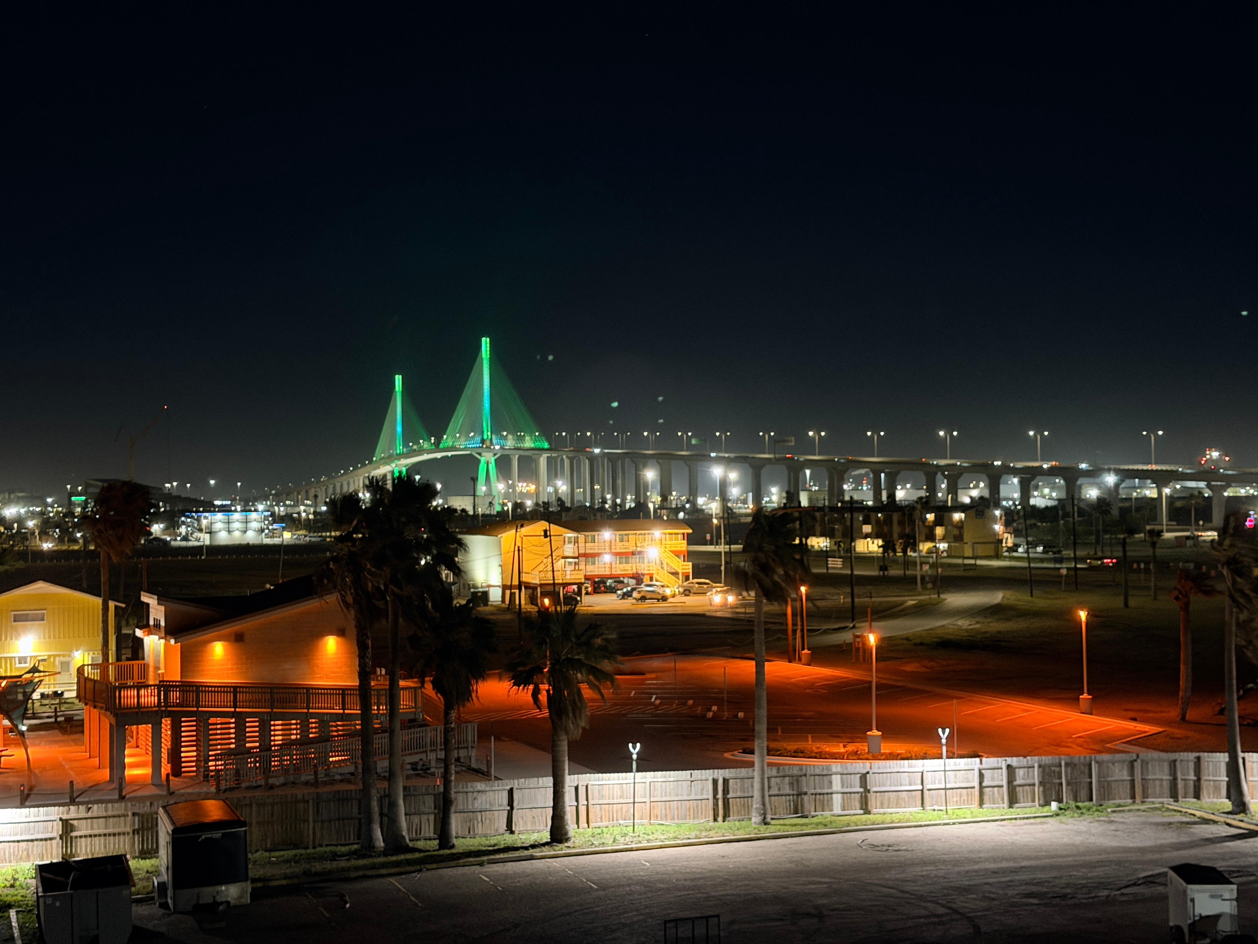 The view from the balcony by night 