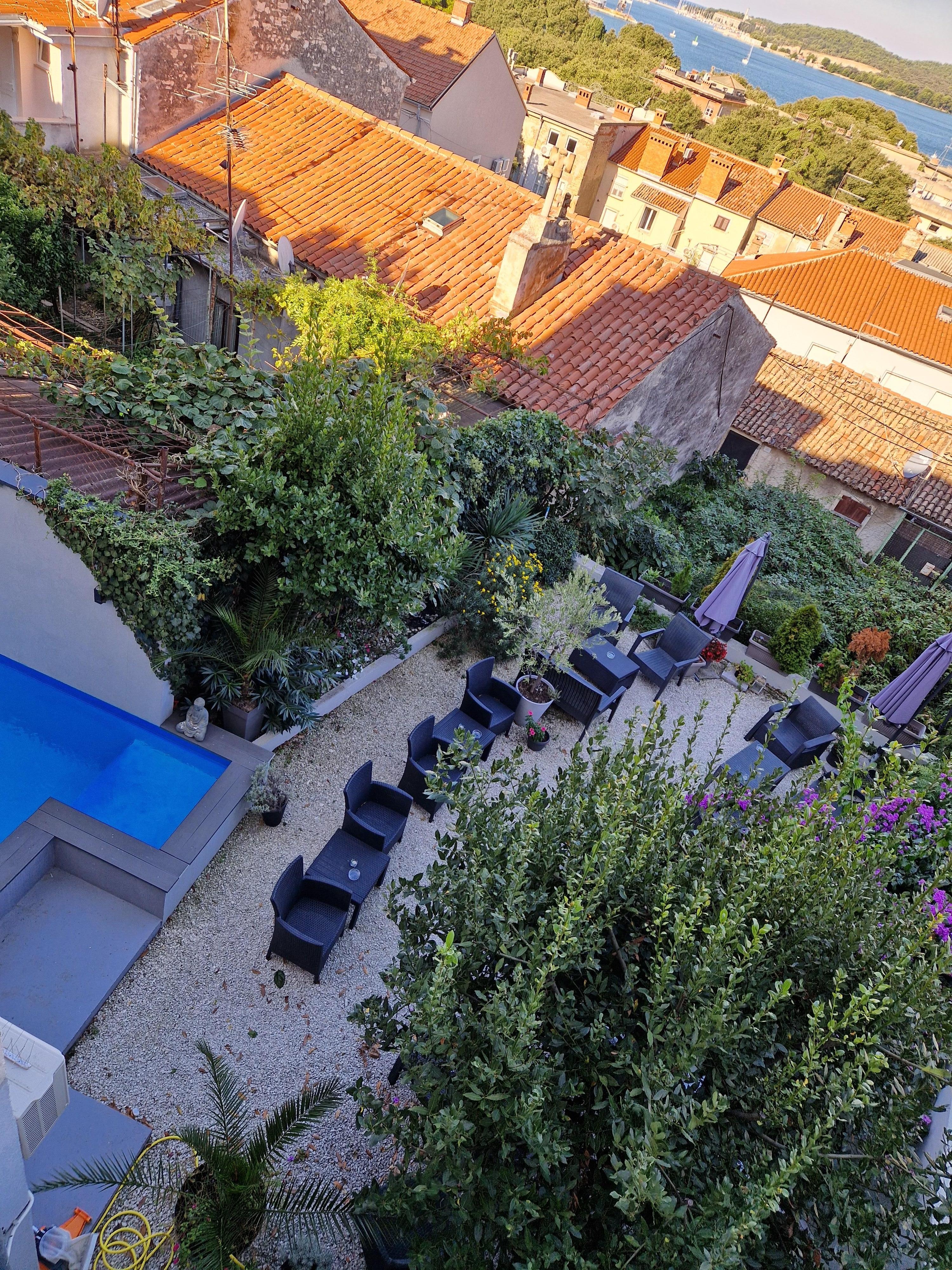 Utsikt från köksfönstret i rum nr 4.