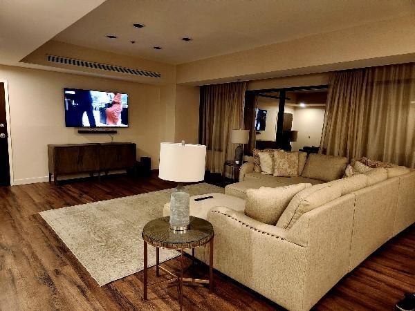 Super-soft couch with ample room to stretch out or accommodate a whole family sitting comfortably!