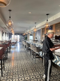 Beautiful Restaurant! Very Friendly staff!