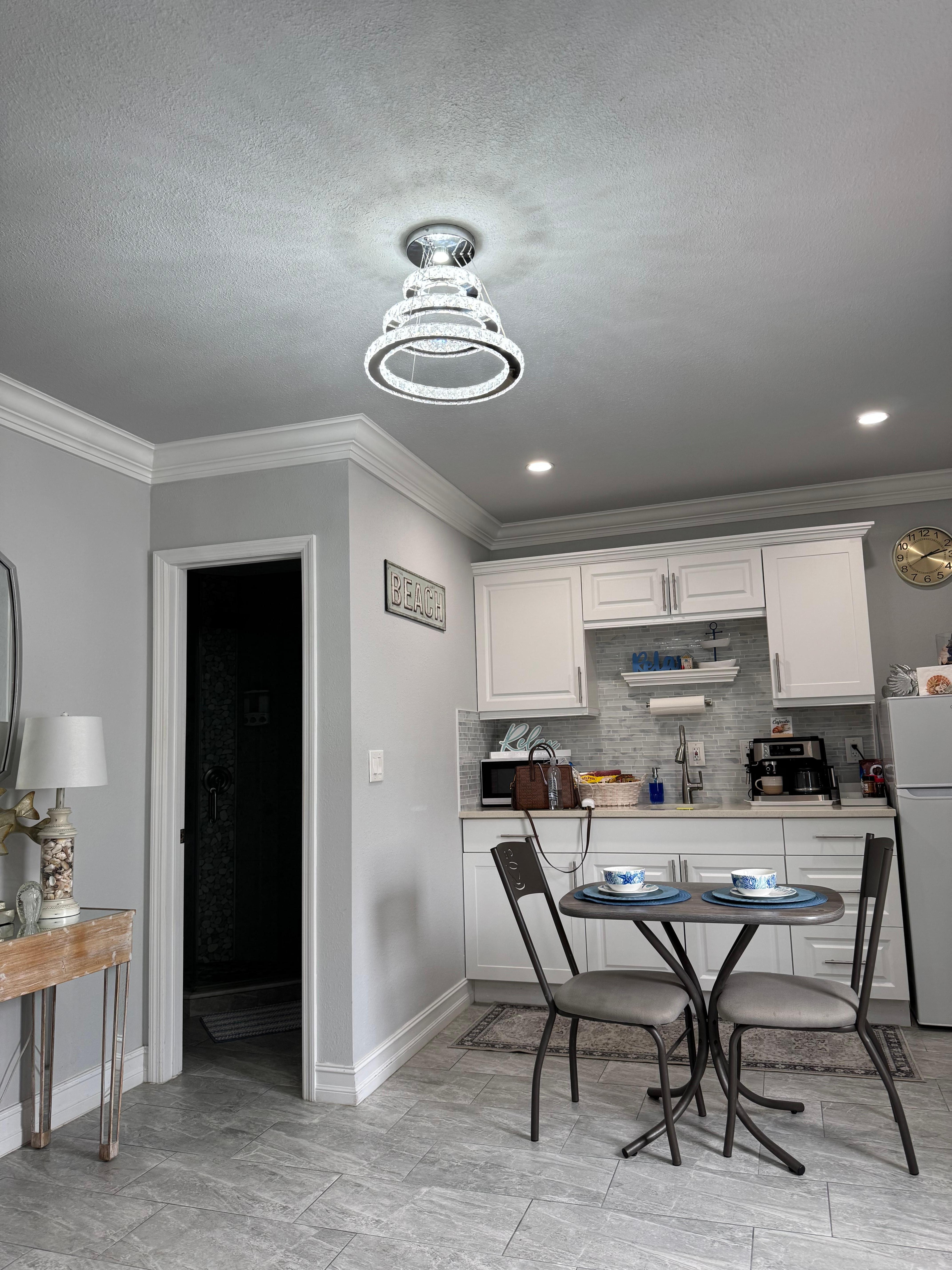 Kitchenette 