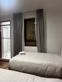 Ventana con vista a un CARTÓN