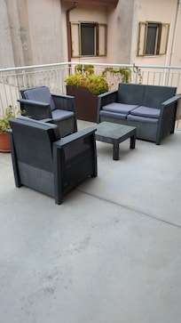 Balcony public space