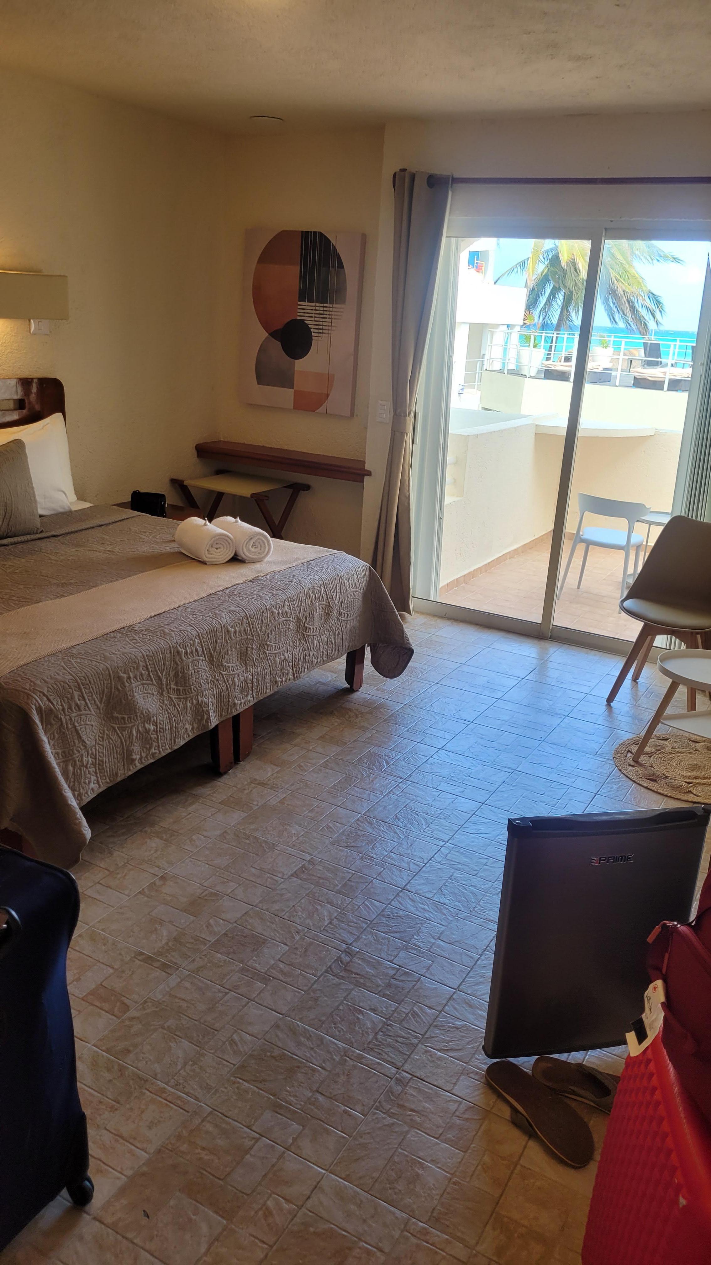 King room with lrg deck