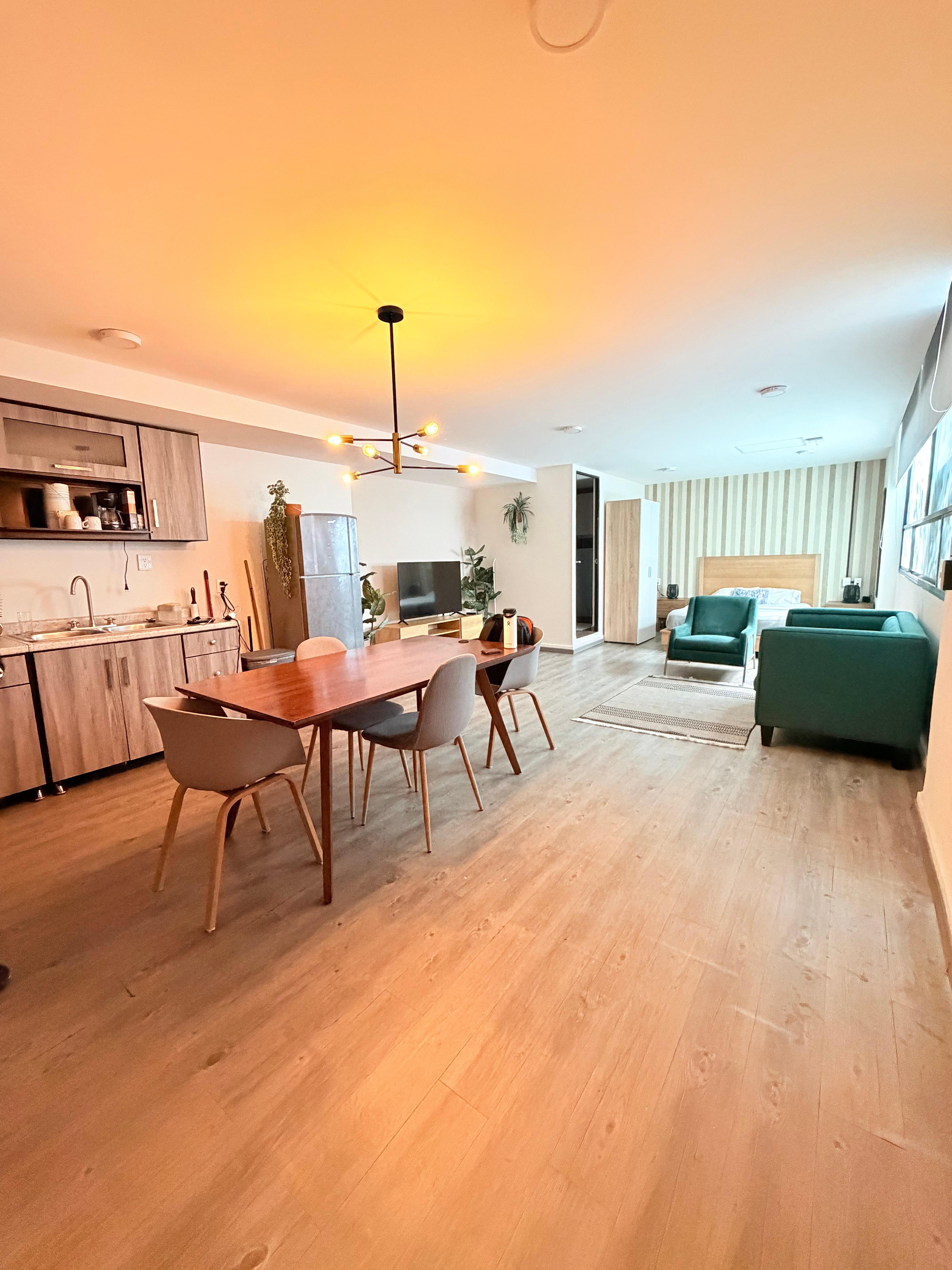 Open concept, great lighting