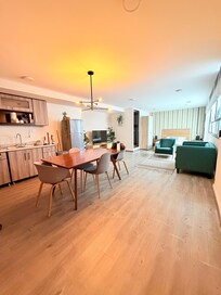 Open concept, great lighting