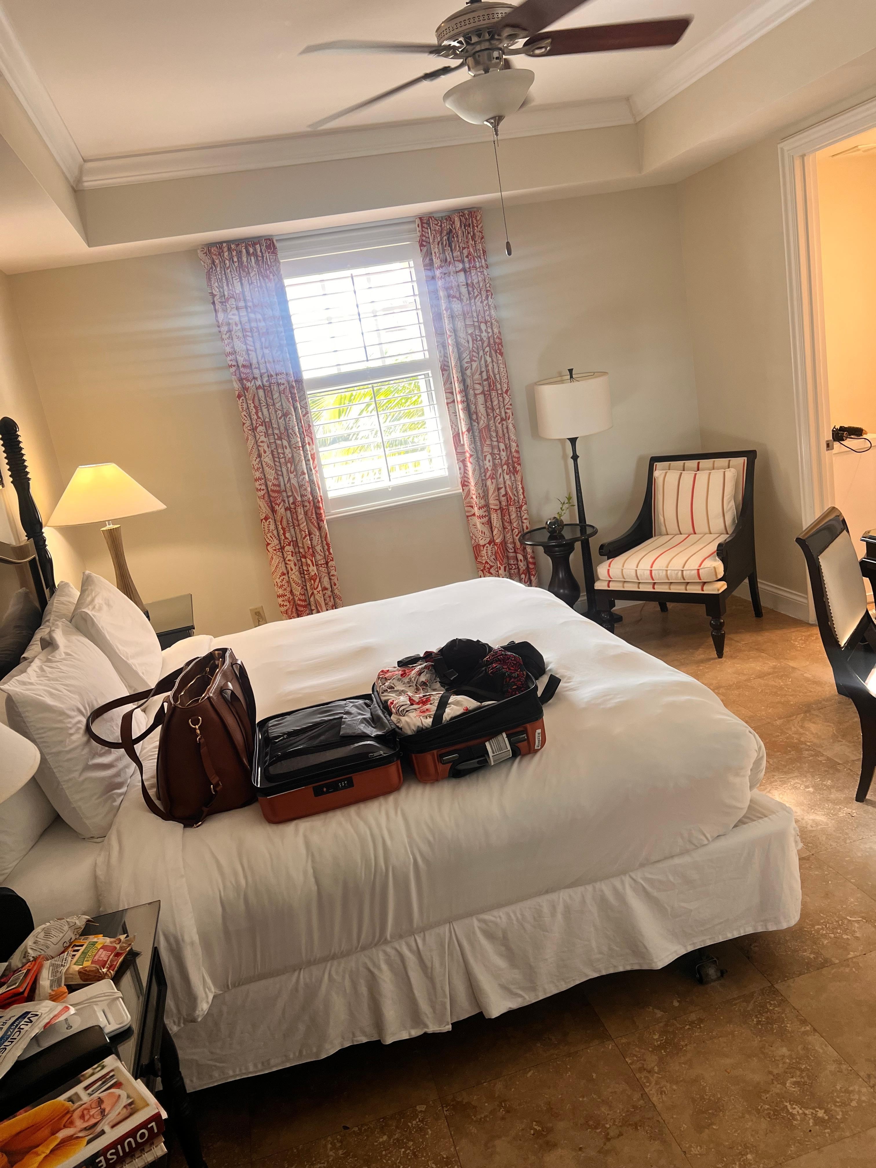 King room, no water view