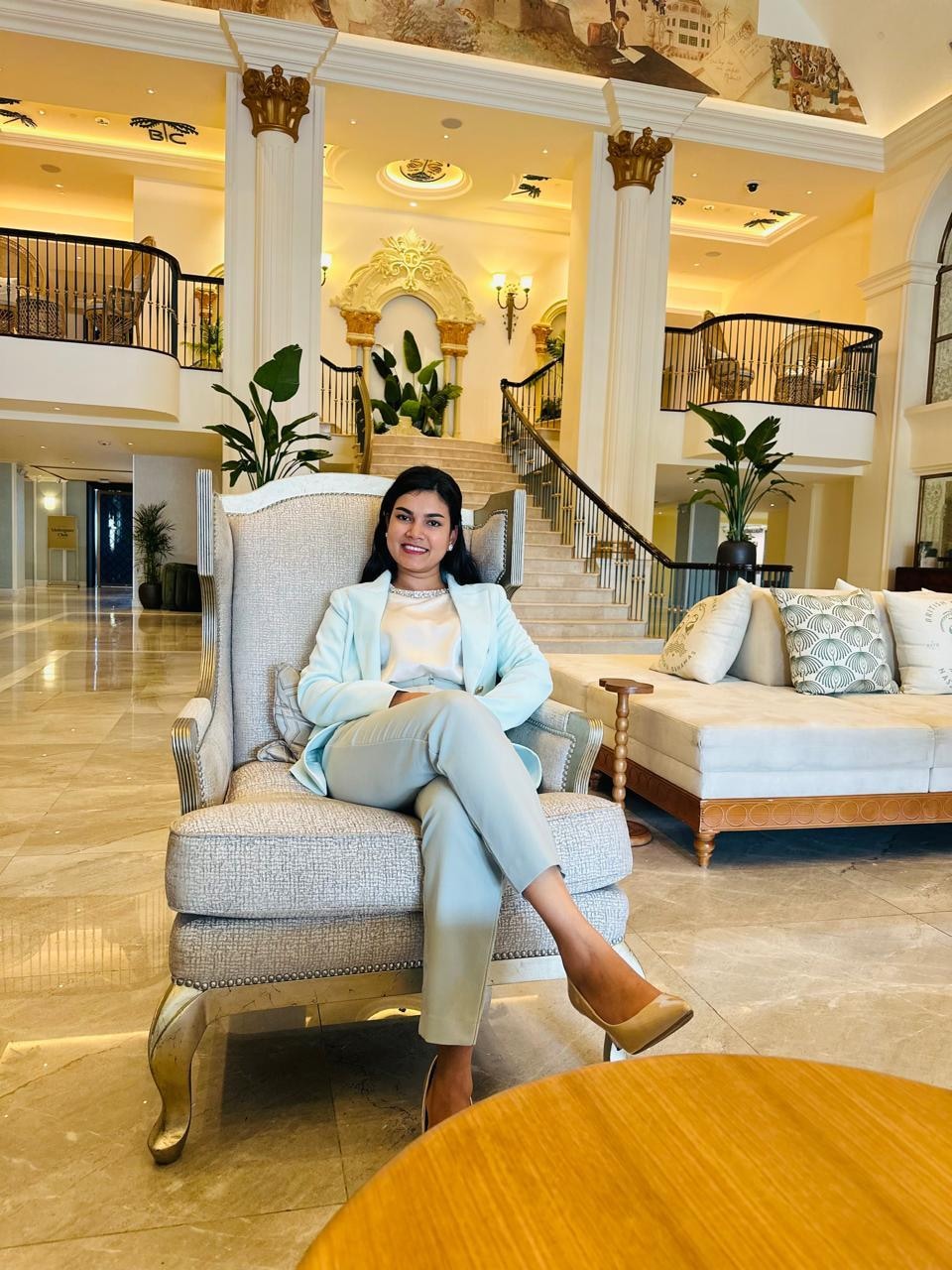Taking pics in the lobby was our favourite pastime :)