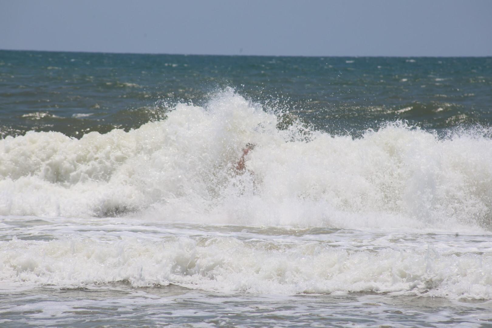 Crashing Waves
