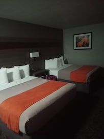 Very clean & spacious queen room