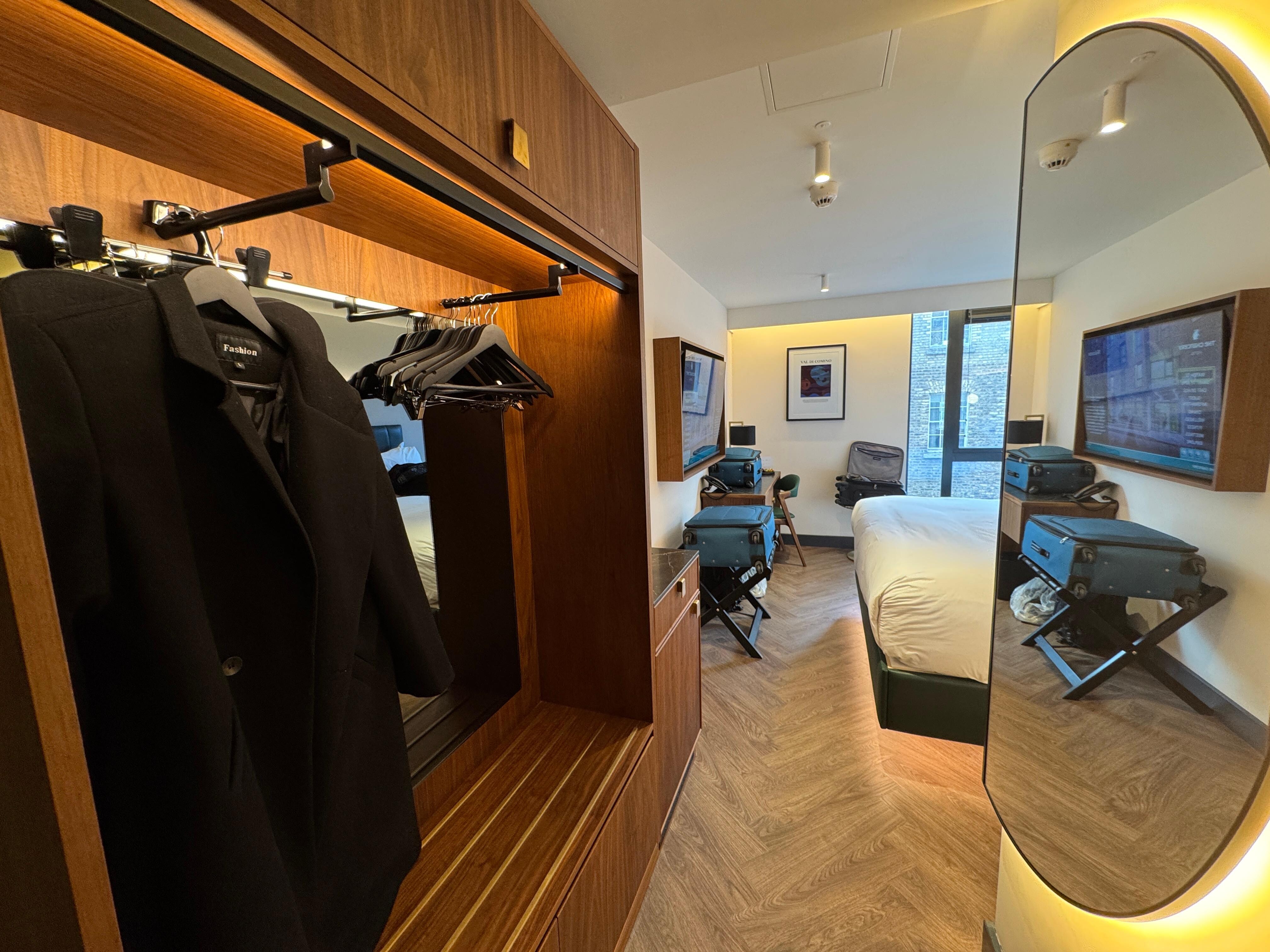 Chancery King room 