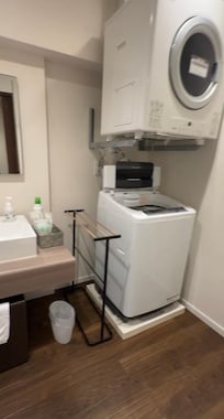 洗手台、洗衣機、烘衣機