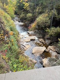 Flume Gorge close by!
