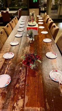 We celebrated our kid’s birthday in the dining room