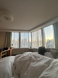 Corner suite sun rise