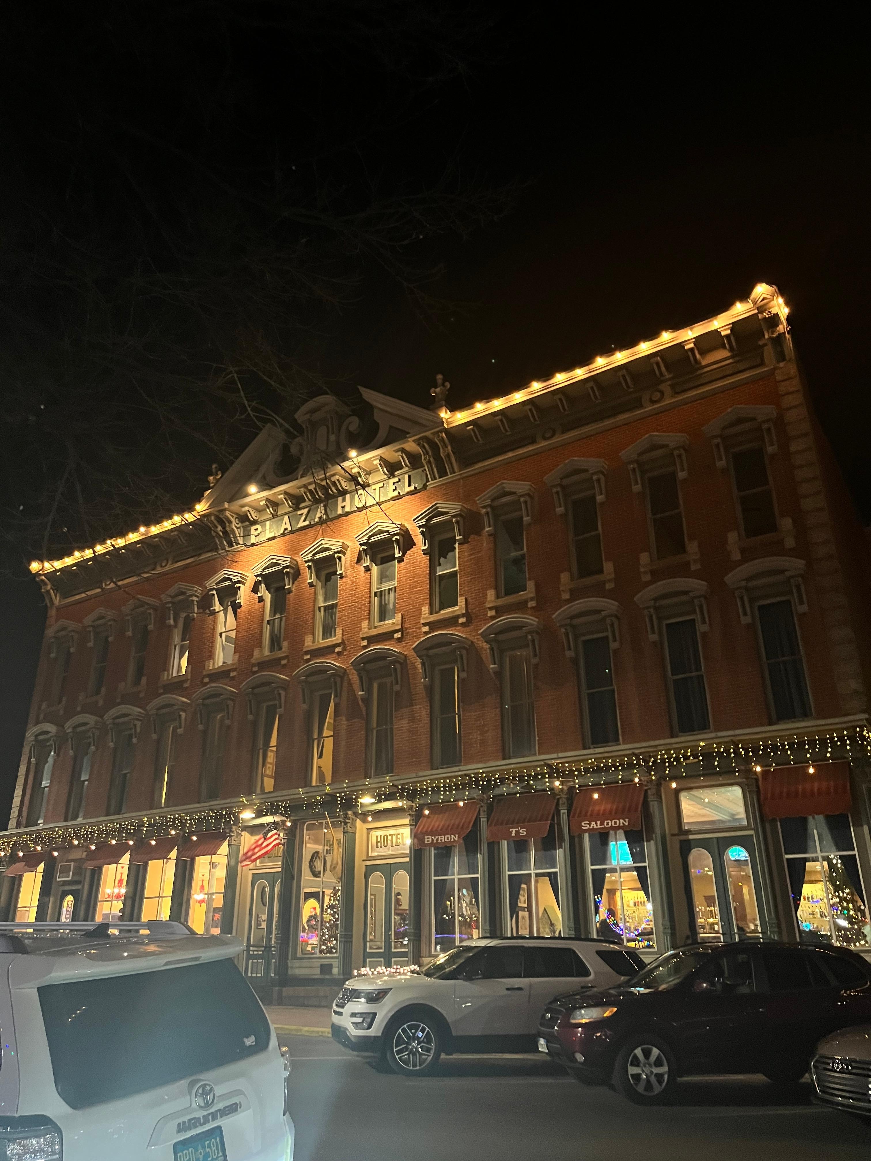 Beautifully decorated for Christmas - a plus for me