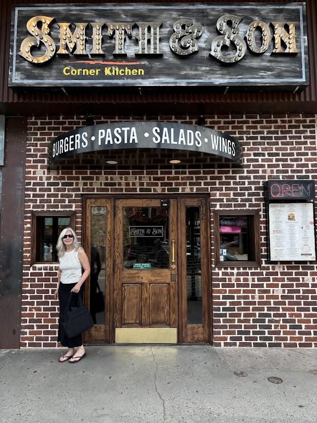 Lunch at Smith & Sons on the main drag in Gatlinburg. HIGHLY RECOMMENDED. Great food and very reasonable prices.