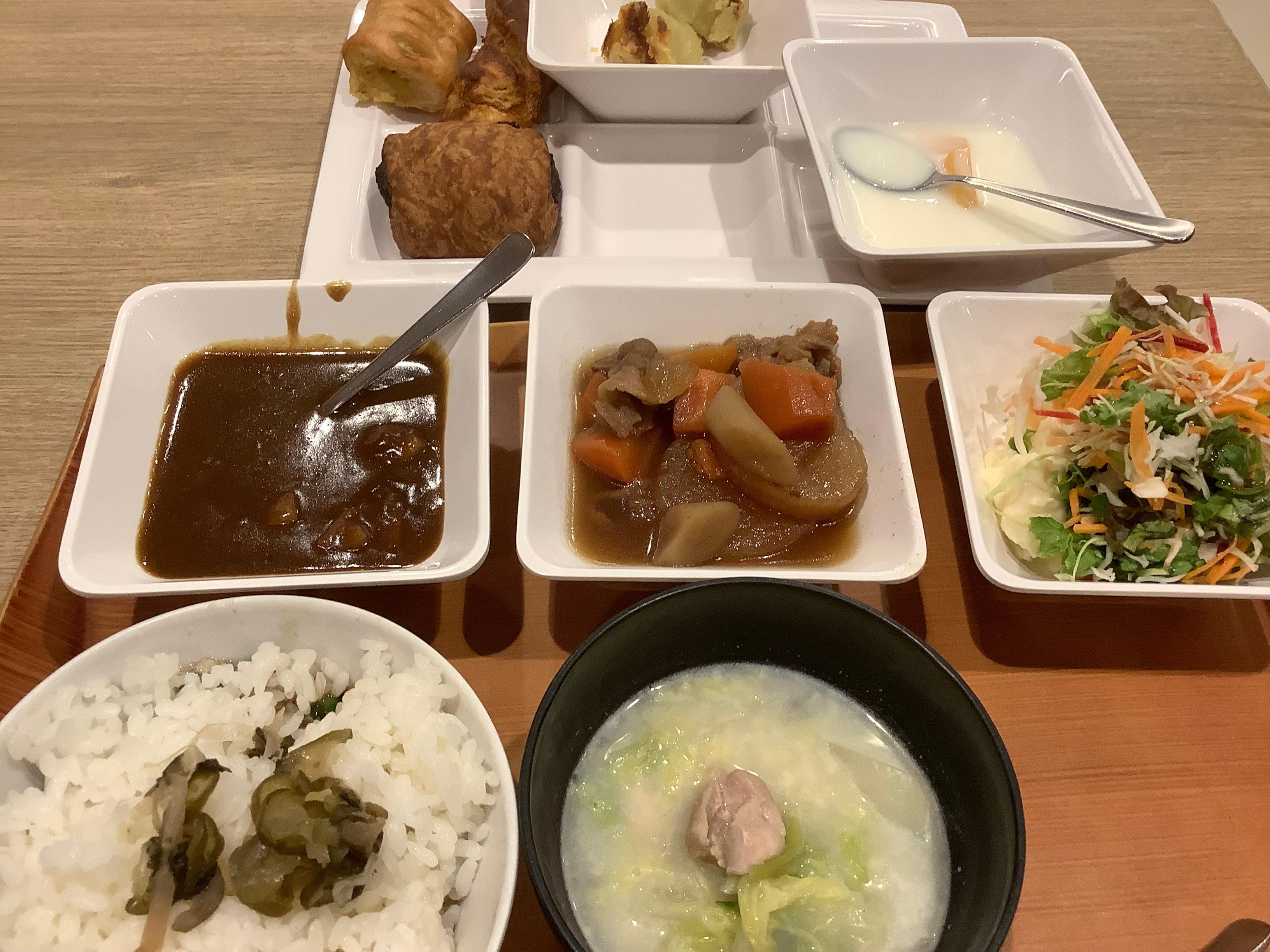 朝食ビュッフェ