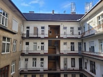 Deceptive from outside. Could not believe how the apartment could fit behind the door!