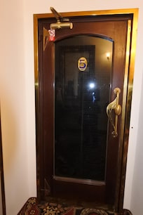 クラシックなエレベーター①