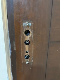 No door handle , no safety