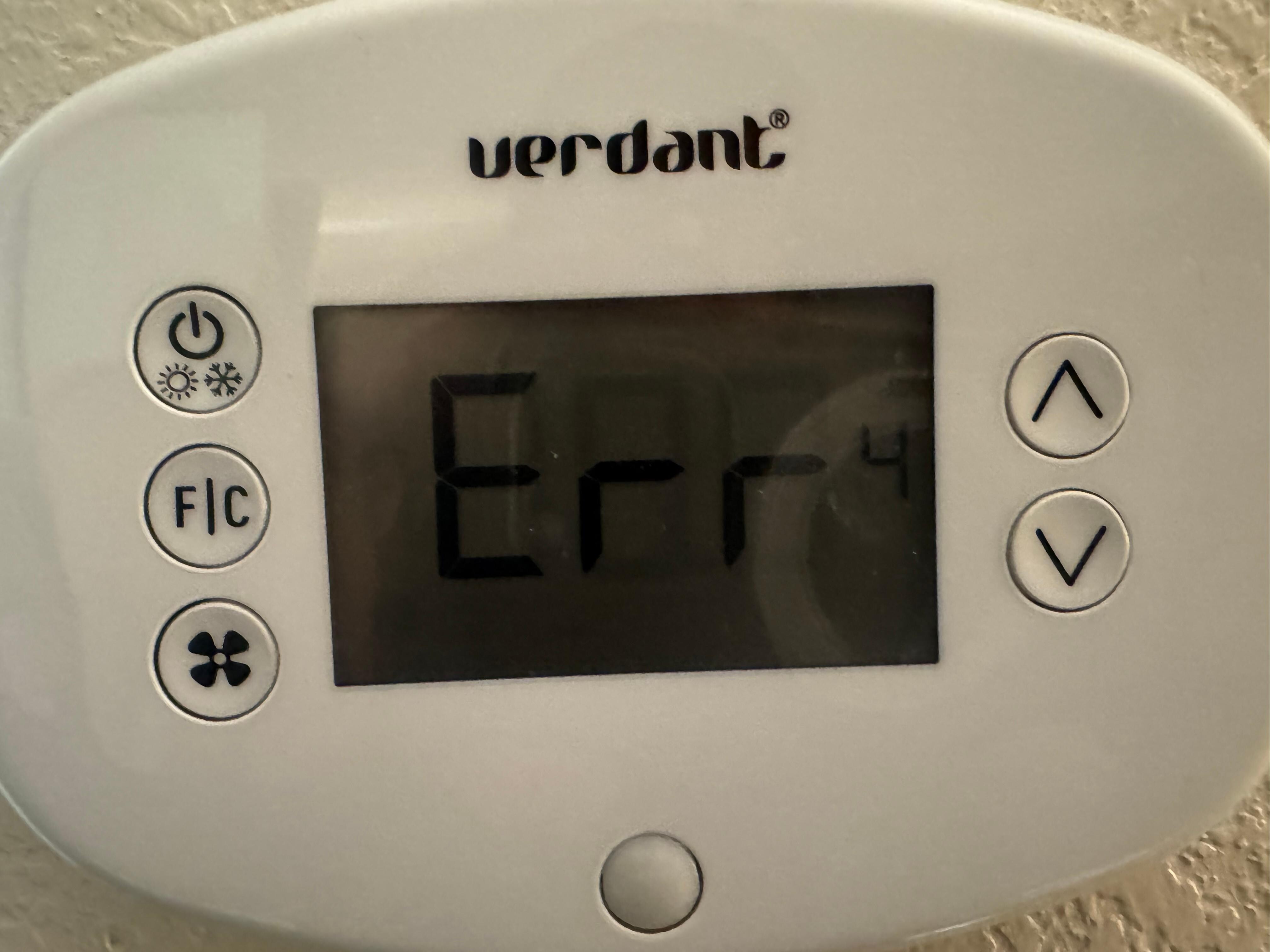 AC thermostat showing Err