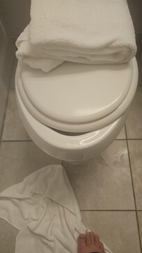 Toilet seat covers that don't fit