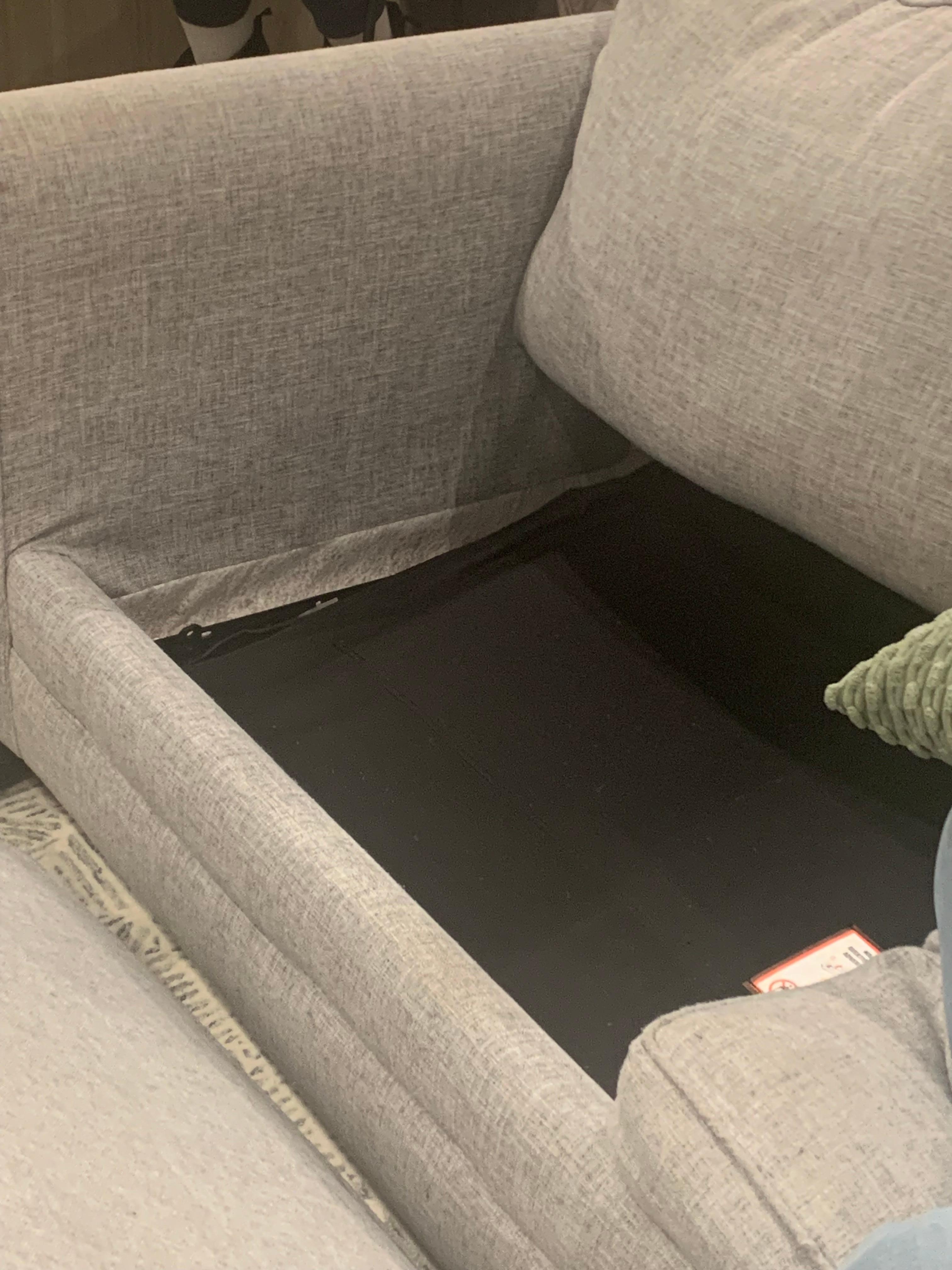 Collapsing couch