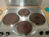 Misty Mountain rusty electric hot plate (not a "gas hob")