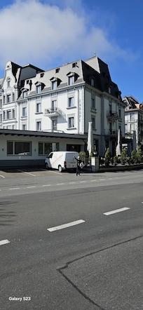 Hotel visto da rua