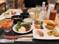 朝食