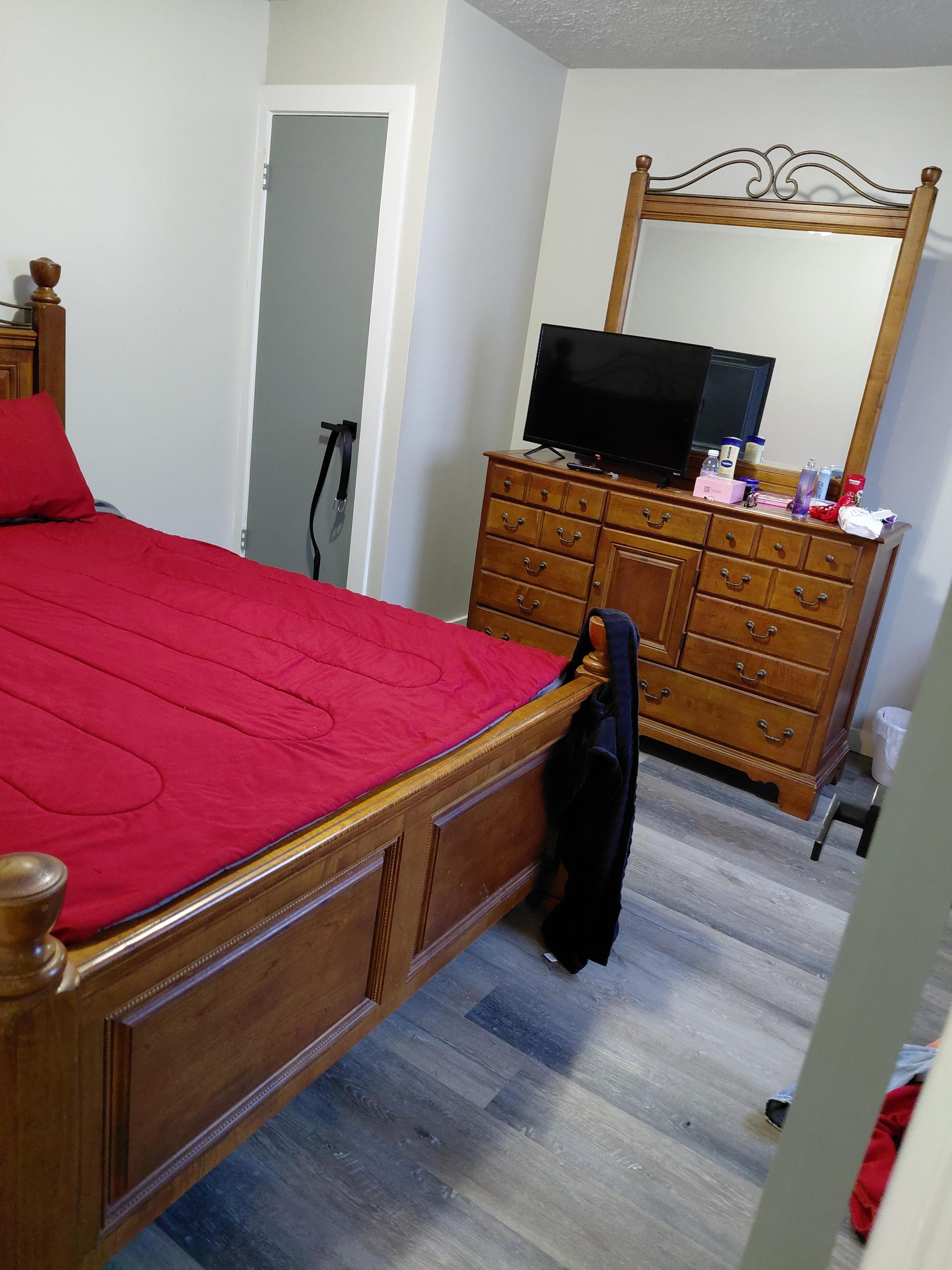 We brought our own TV for the BR.