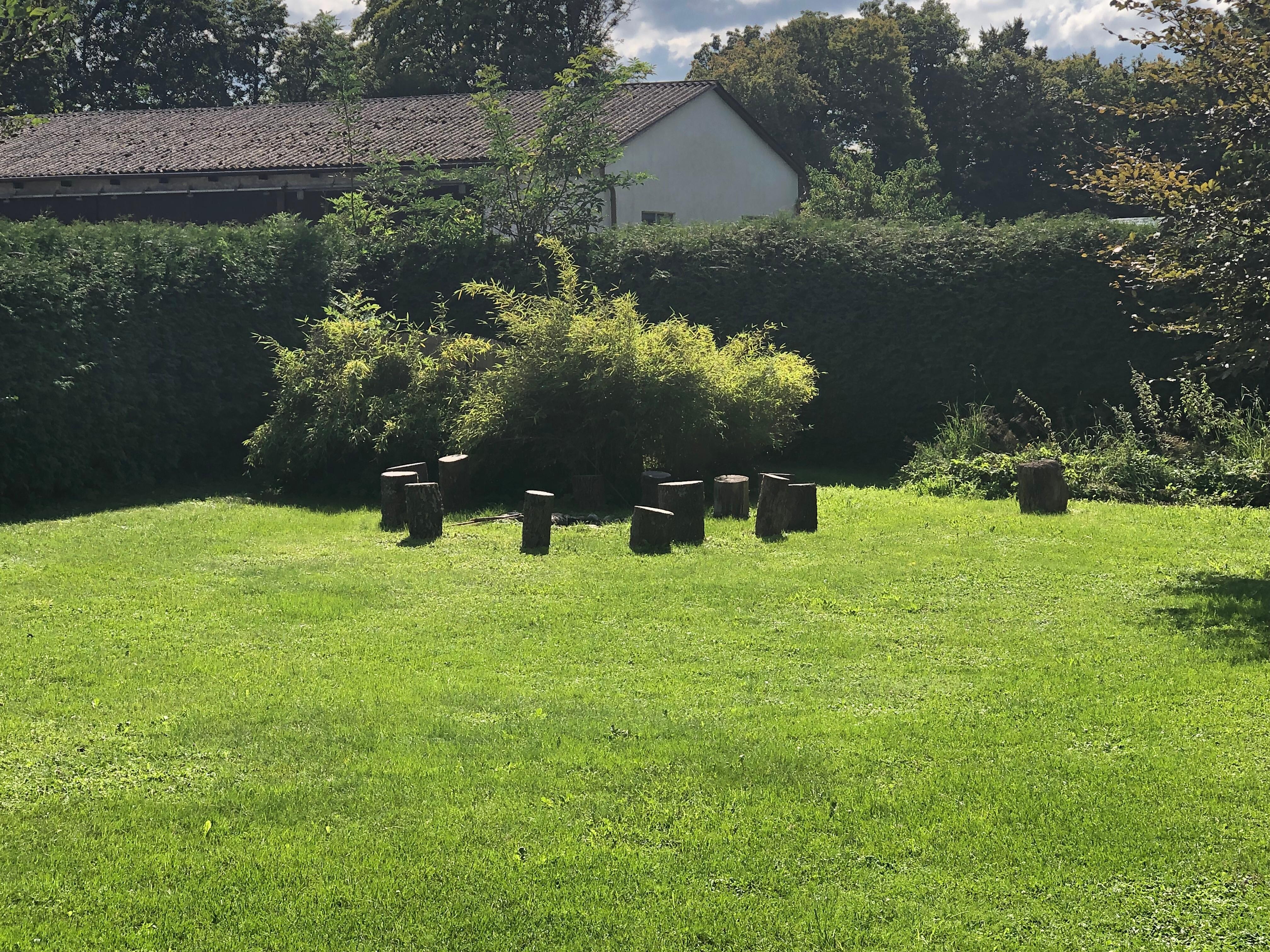 Garten mit Lagerfeuer/
Grillplatz