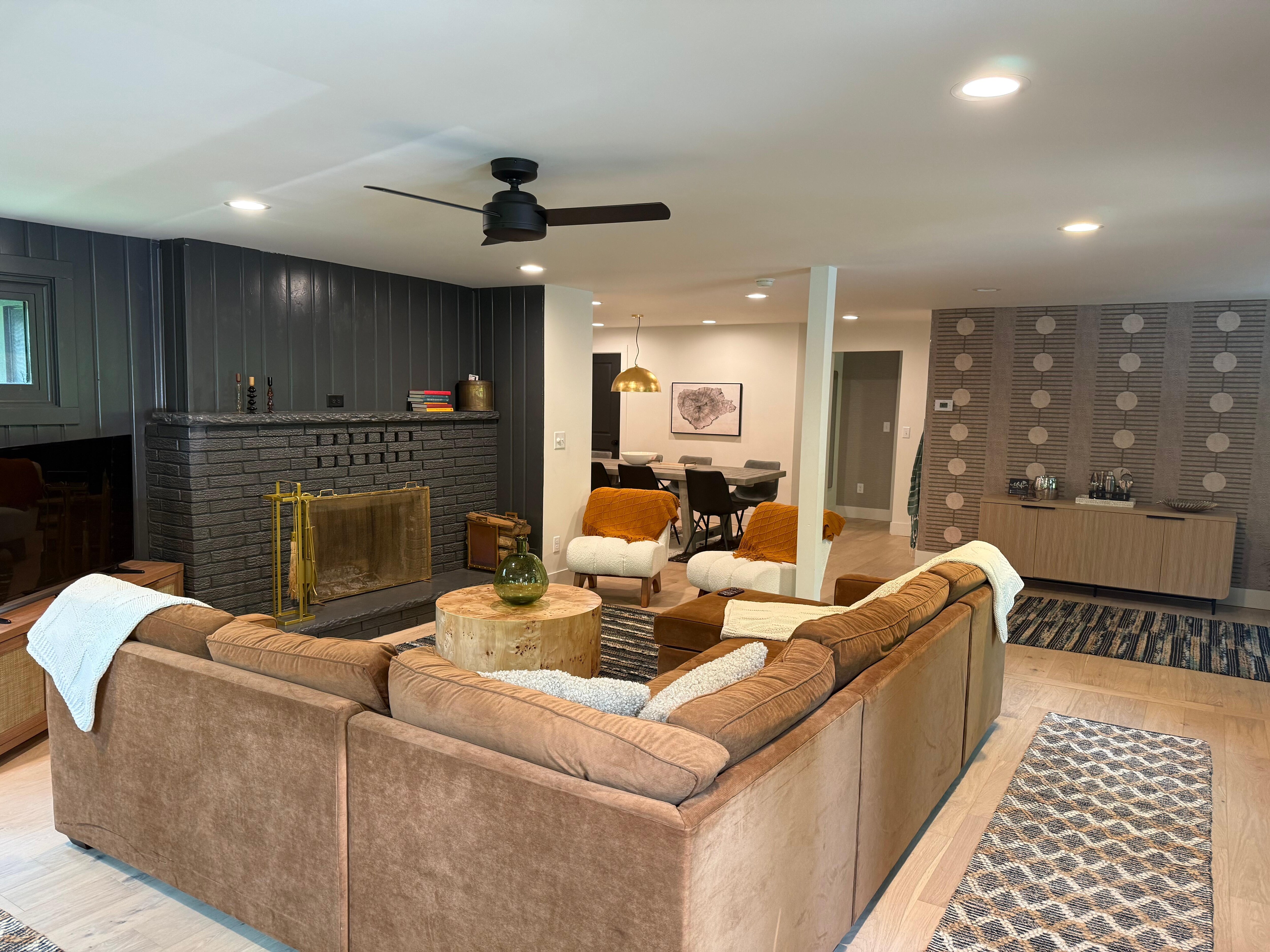 Main living room into dinning area