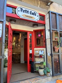 Great cafe near the cathedral