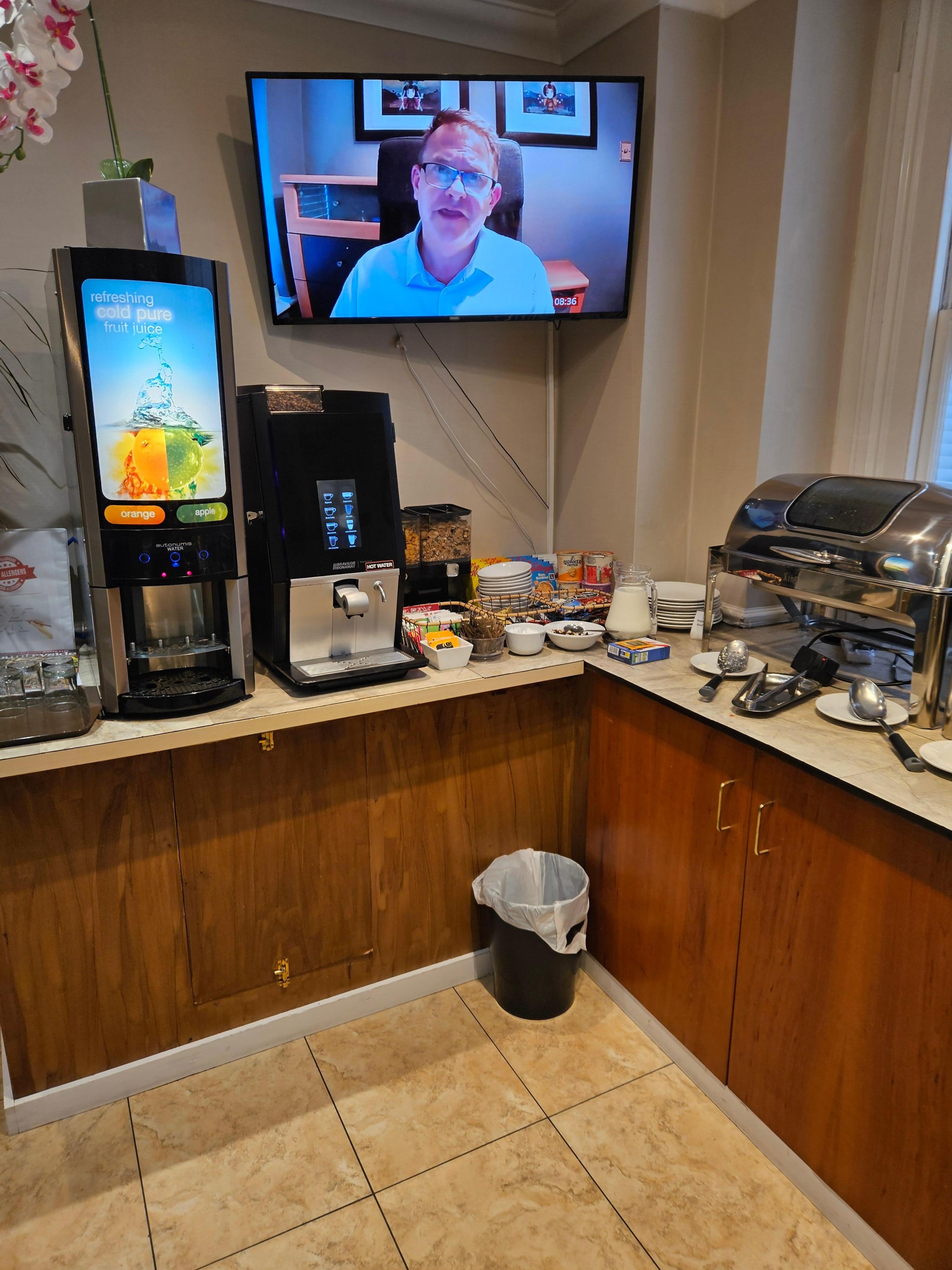 En del av frukostbuffén 