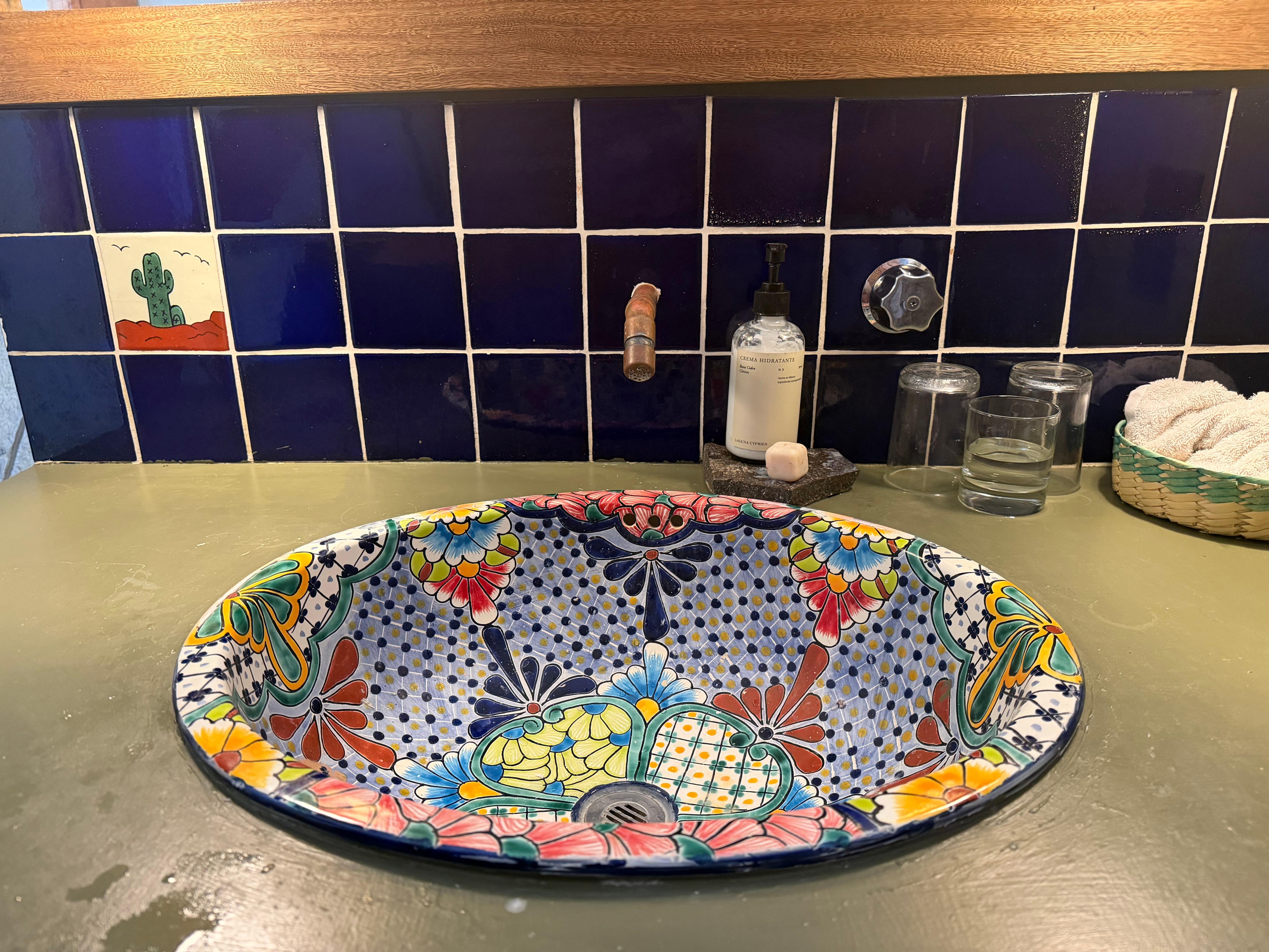 The sink in the Horizon View room